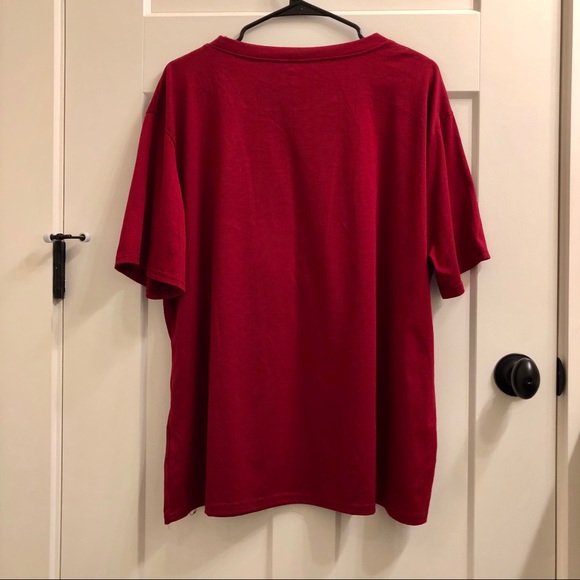 𝐑𝐞𝐝 𝐆𝐫𝐚𝐩𝐡𝐢𝐜 𝐓𝐞𝐞 - Picture 2 of 3